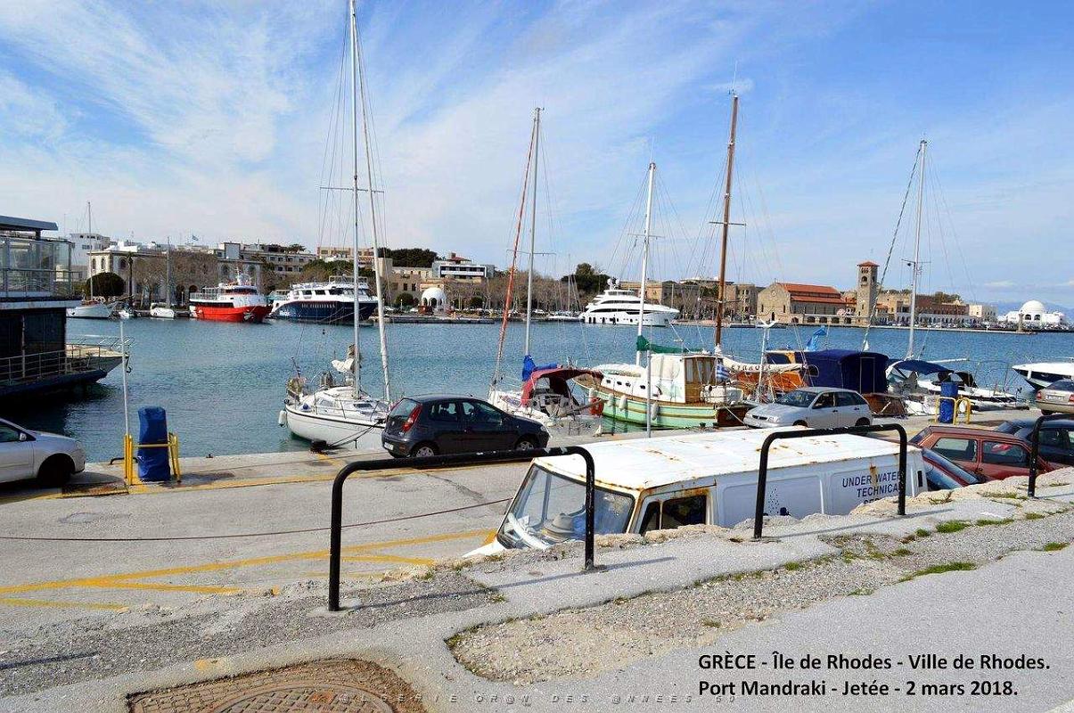 066- Rhodes ville et port d'honneur.JPG